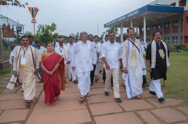 Rajarshi Dr. D. Veerendra Heggade at Sahyadri Campus